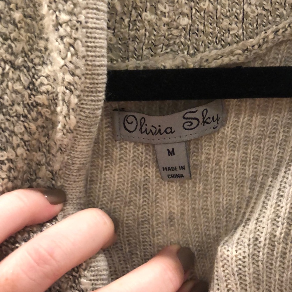VEST - Picture 4 of 4